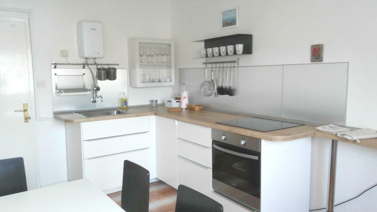 Vila Rosa Vis Zewnętrze zdjęcie